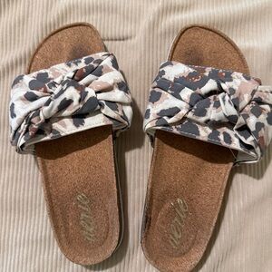 Aerie Leopard Print Knotted Slide Sandals - Brown and Black